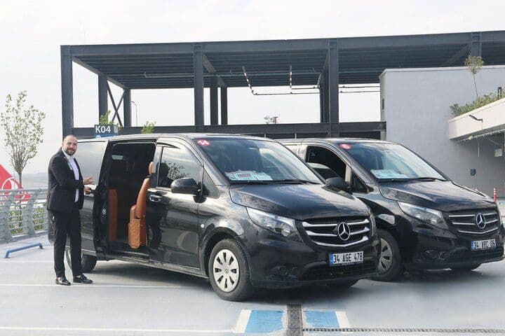 12 Saatlik Şoförlü İstanbul Turu - 1-7 Kişi İçin Toplam Fiyat