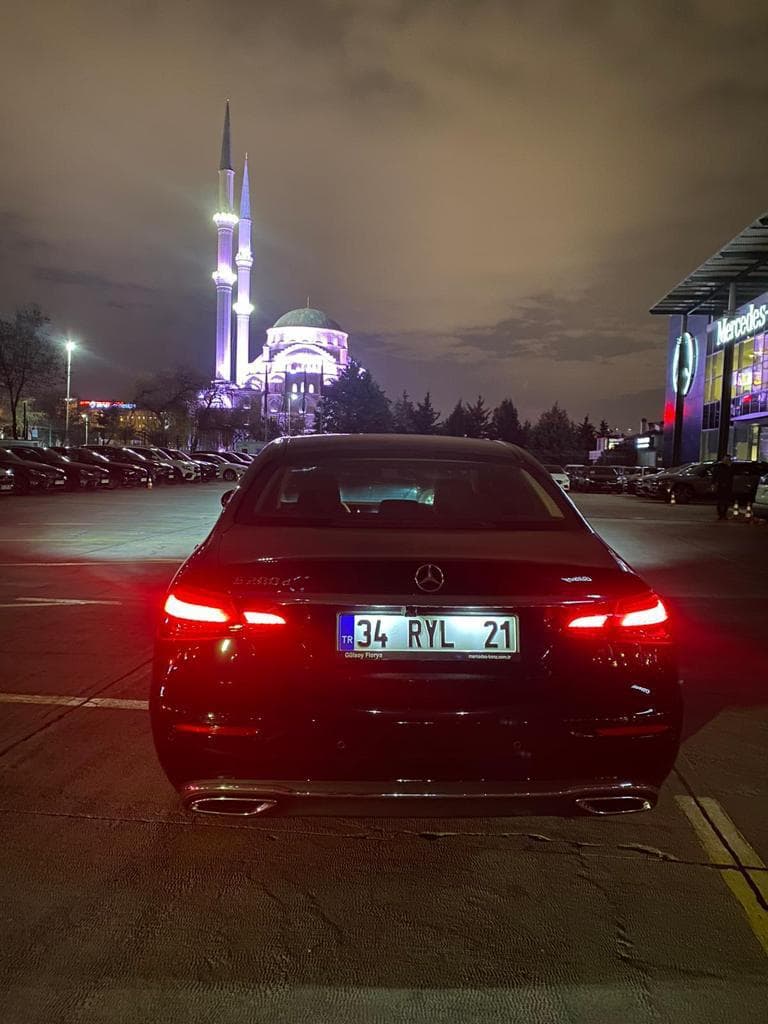 Mercedes E Class - Image 17