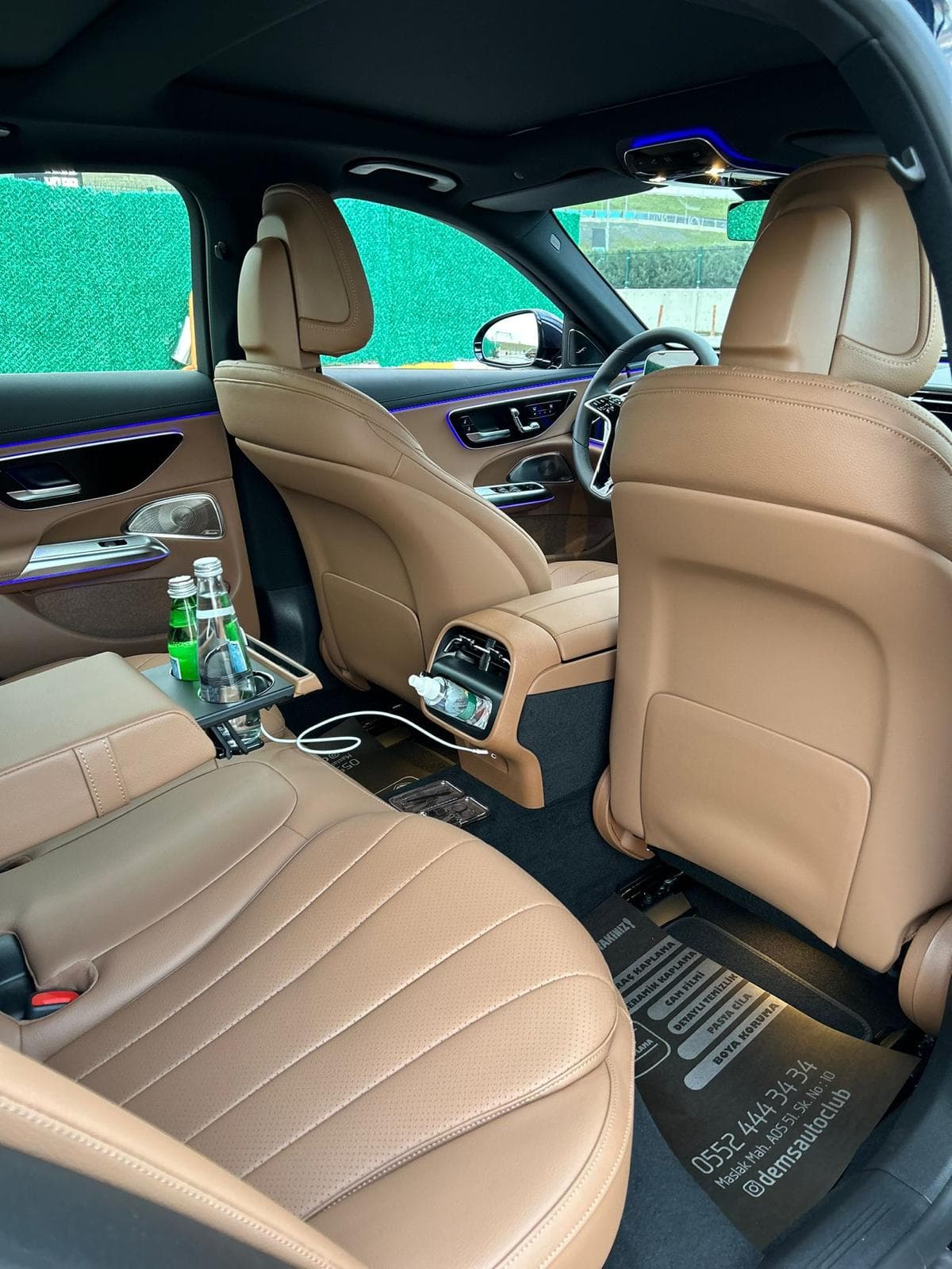 Mercedes Sedan Maybach - Image 5