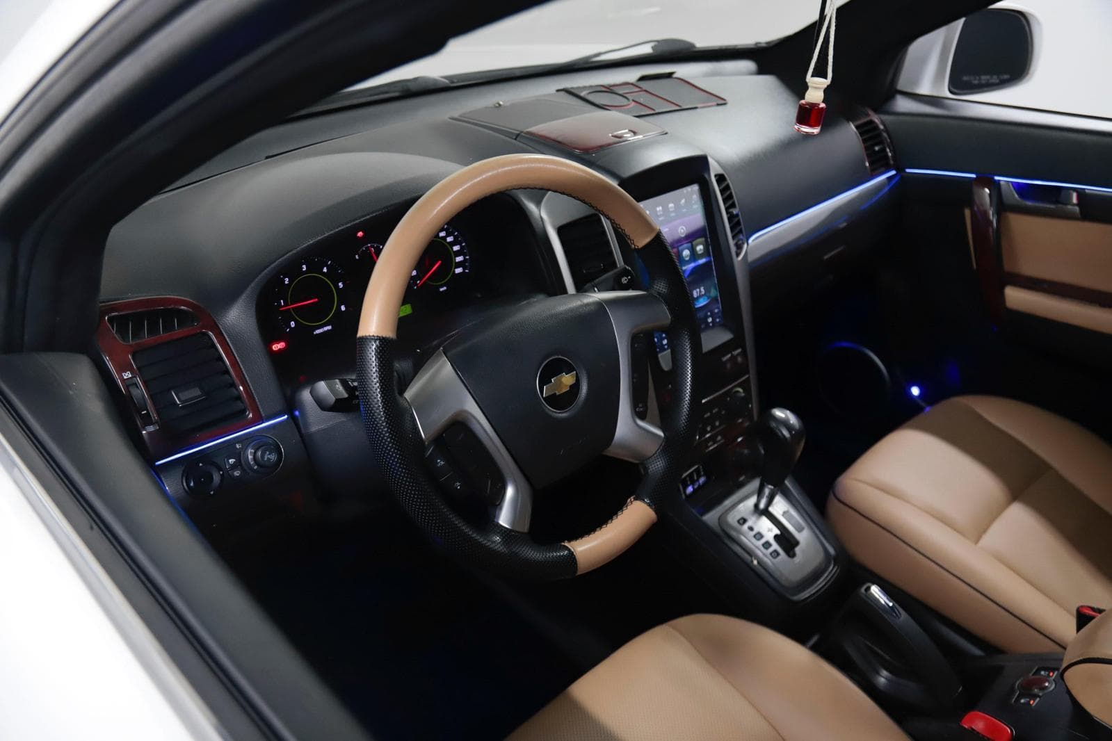 Sedans 4 Door - Image 4