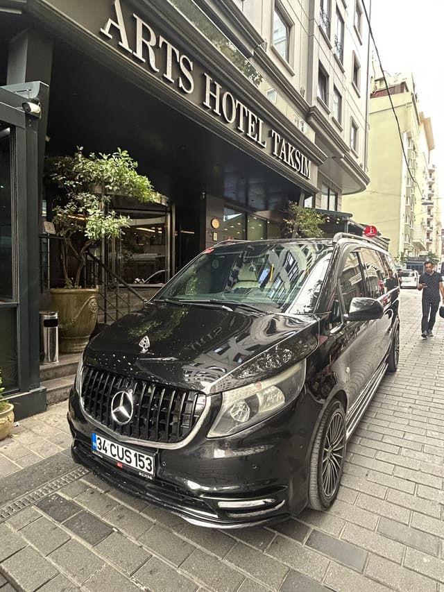 VIP трансфер из аэропорта Стамбула 1