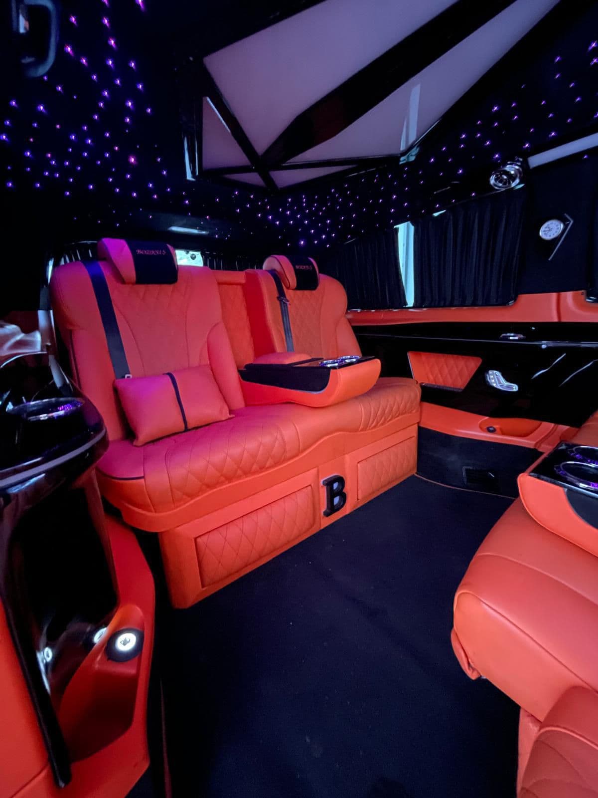 Mercedes-VW Vito-Transporter VIP - Image 5