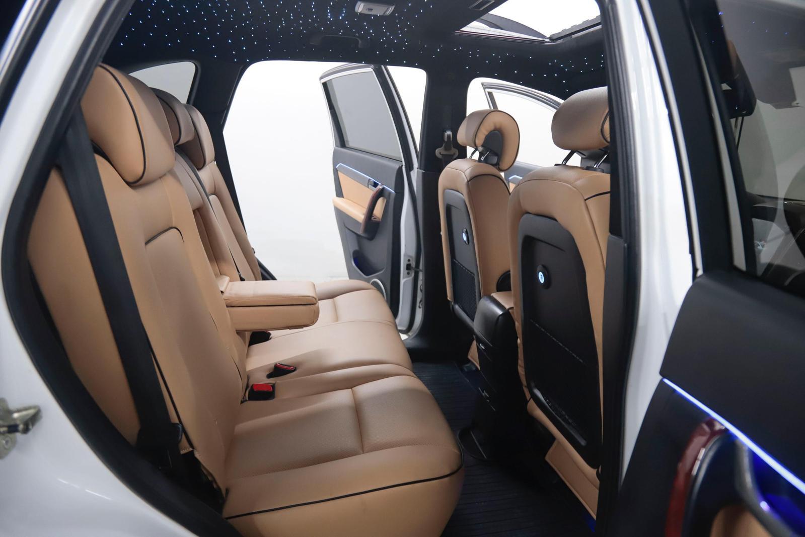 Sedans 4 Door - Image 5